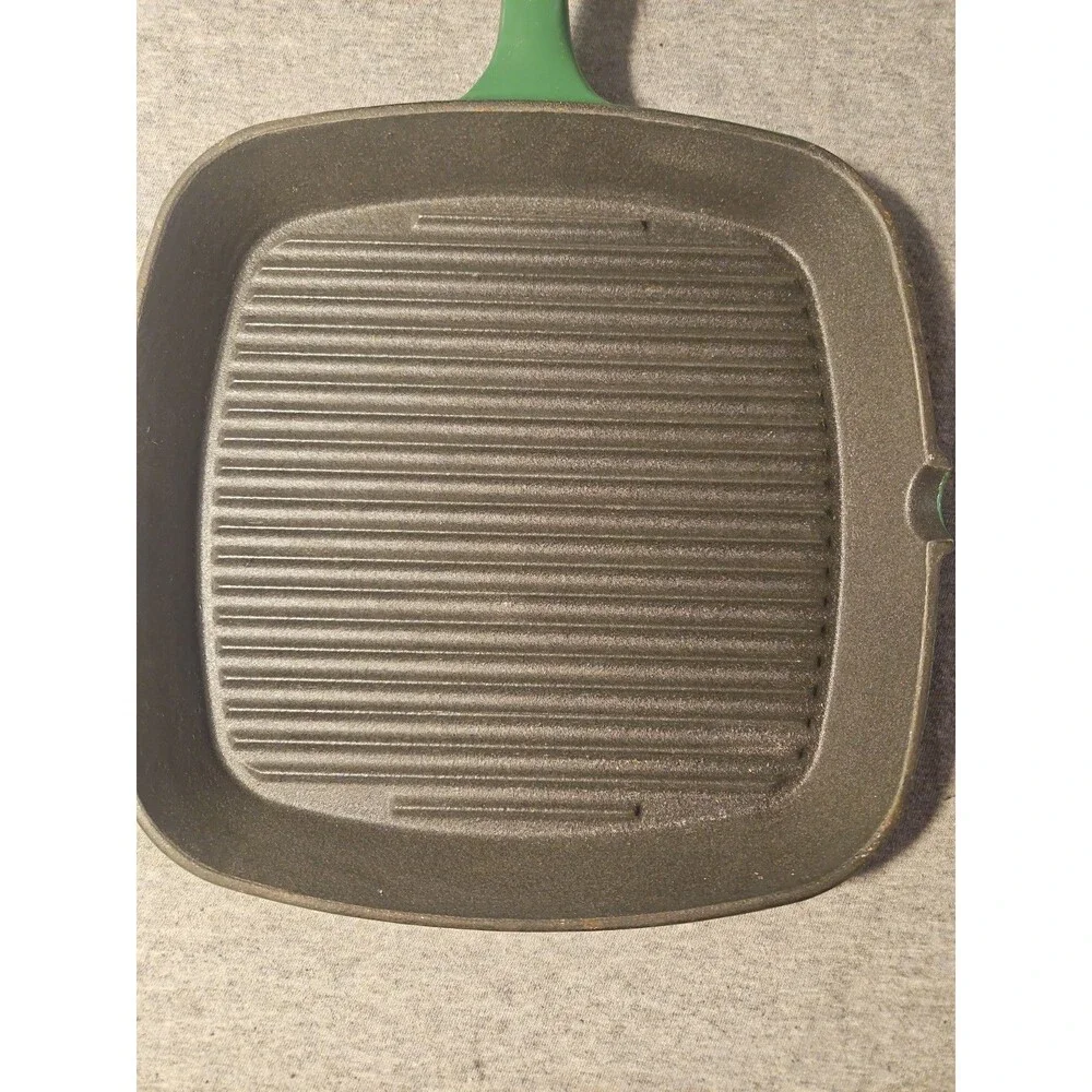 Never Used Cuisinart GreenEnamel 9 1/4